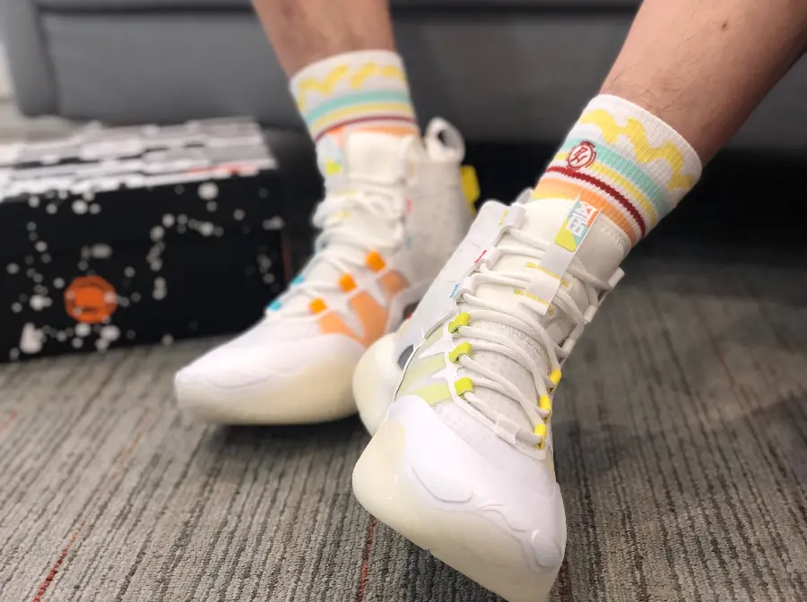 Alternative view of Giày Li-Ning Badfive 2 High ‘White Rainbow’ ABFR001-3