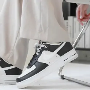 Alternative view of Giày Nike Air Force 1 ’07 LV8 ‘Black Phantom’ FD2592-002