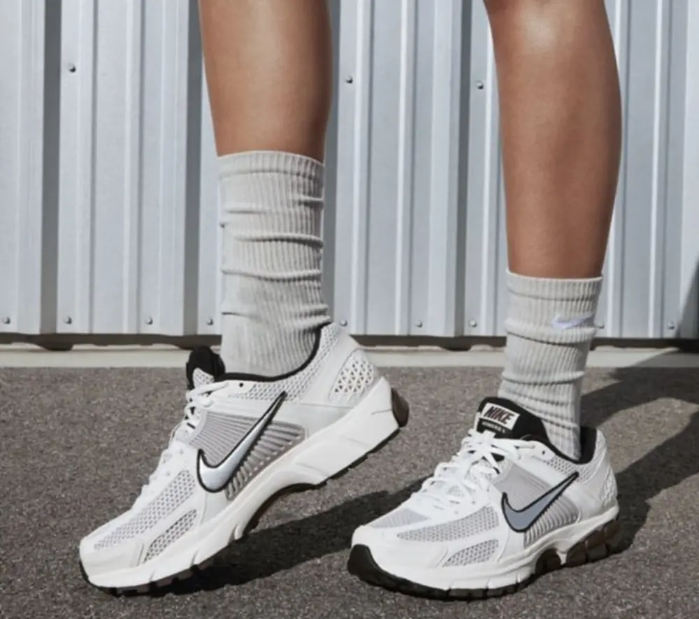 Alternative view of Giày Nike Zoom Vomero 5 Phantom Light Iron Ore FJ2028-001