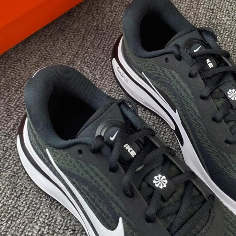 Giày Nike Journey Run ‘Black White’ FN0228-001 - Ảnh 4