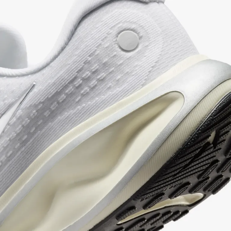 Giày Nike Journey Run ‘Metallic Silver’ FJ7765-104 - Ảnh 2