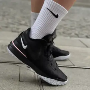 Alternative view of Giày Nike LeBron NXXT Gen EP ‘Black White’ DR8788-003