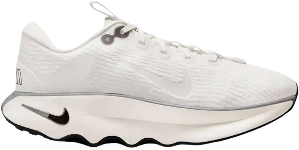 Giày Nike Motiva ‘Summit White Black’ DV1238-103