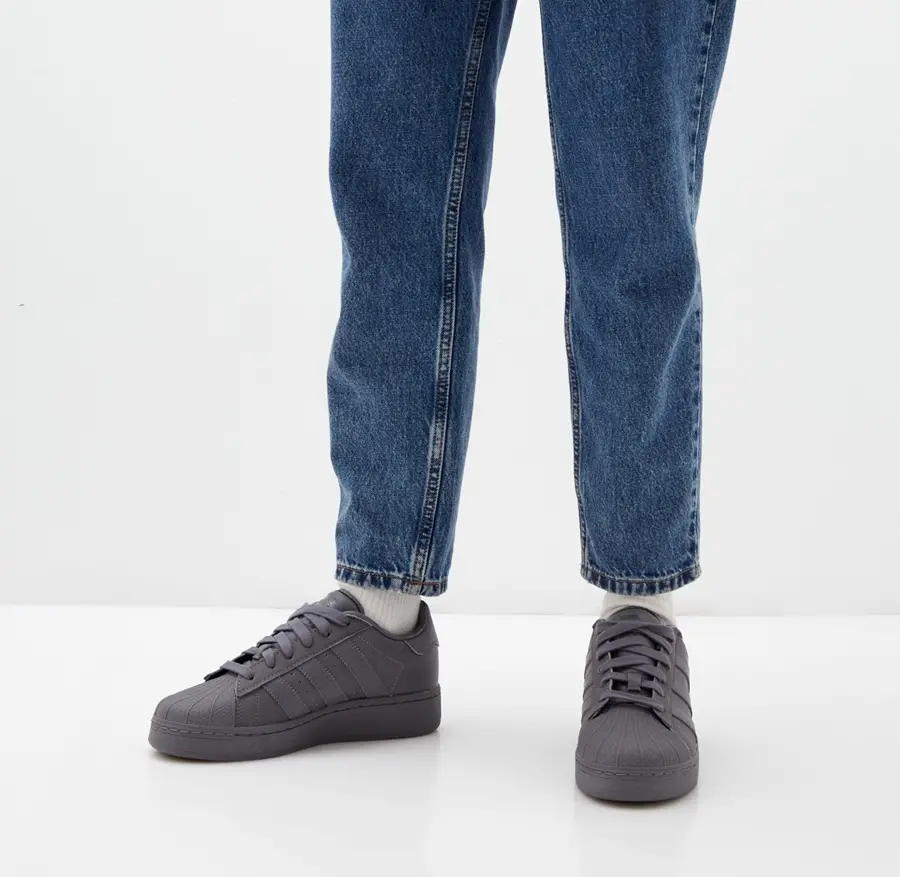 Alternative view of Giày Adidas Originals Superstar XLG 'Grey Four' IF8114