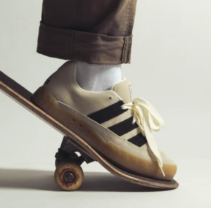 Alternative view of Giày Adidas Adimatic ‘Off White Gum’ IE2226