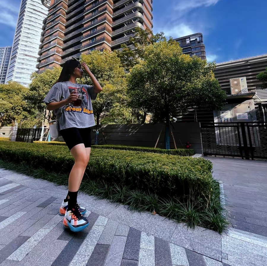 Giày Nike Lebron 18 Low Summit White Space Jam DJ3760-115 - Ảnh 6