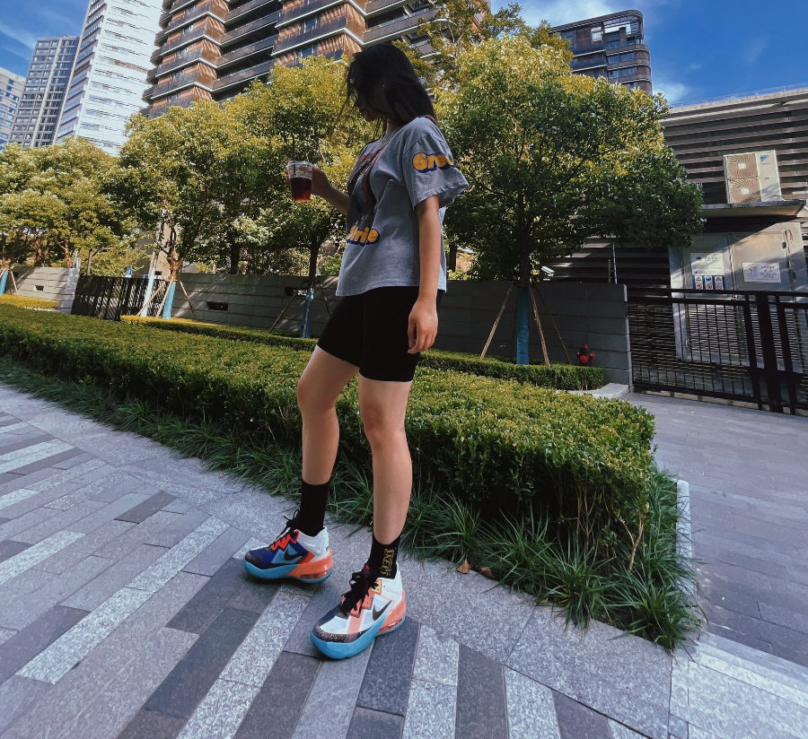 Giày Nike Lebron 18 Low Summit White Space Jam DJ3760-115 - Ảnh 4