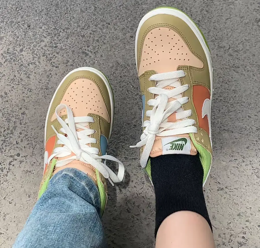 Alternative view of Giày Nike Dunk Low 'Brown Green' DV9108-711