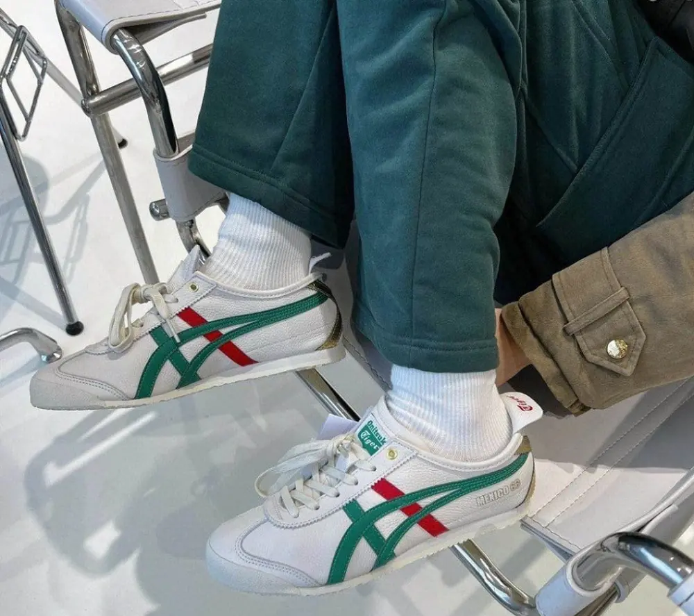 Alternative view of Giày Onitsuka Tiger Mexico 66 'Birch Kale 1183B511-200
