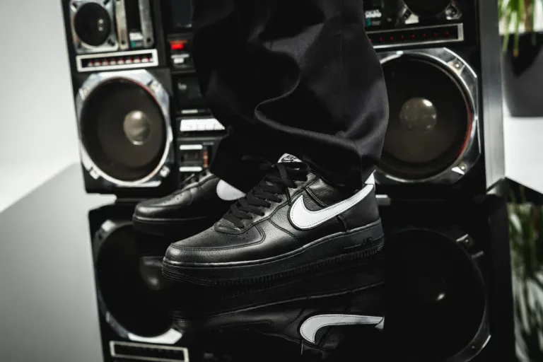 Giày Nike Air Force 1 Low Retro QS ‘Black White’ CQ0492-001 - Ảnh 4