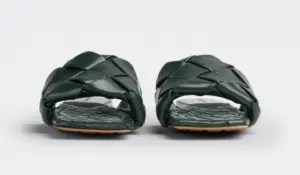 Alternative view of Dép Bottega Veneta Lido Flat Sandal ‘Inkwell’ 608853VBSS04615