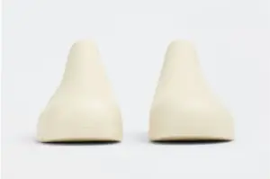 Alternative view of Dép Bottega Veneta Puddle ‘Sea Salt’ 658767V00P09031