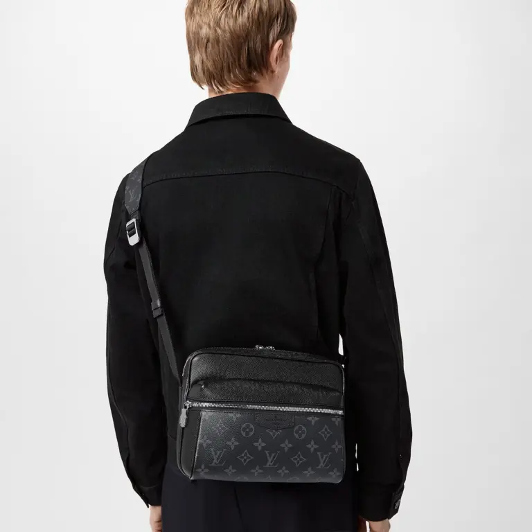 Túi Louis Vuitton Outdoor Messenger Bag ‘Black’ M30233 - Ảnh 7