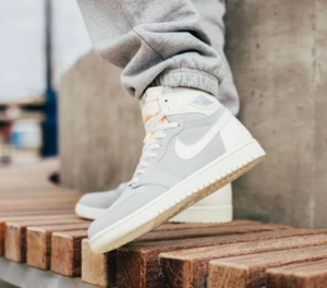 Alternative view of Giày Nike Air Jordan 1 Retro High OG ‘Craft – Ivory’ FD8636-011