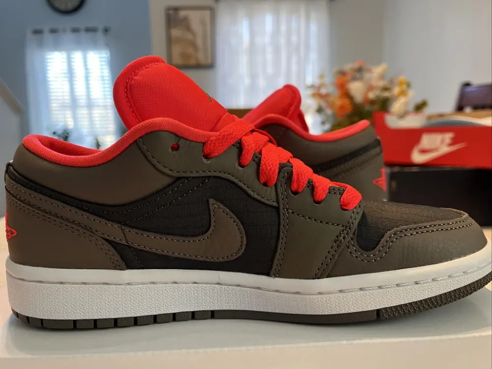 Giày Nike Jordan 1 Low SE Newsprint 'Olive Grey' DQ6076-002 - Ảnh 4