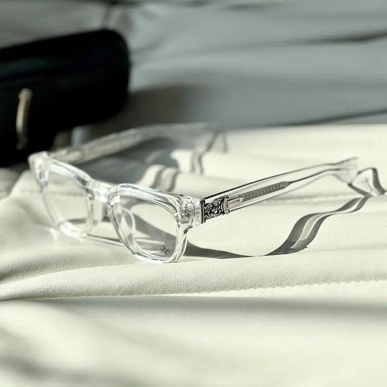 Alternative view of Kính Chrome Hearts Cuntvoluted Crystal ‘Transparent’