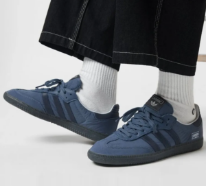 Alternative view of Giày Adidas Samba OG 'Reflective Nylon Pack' IG6169