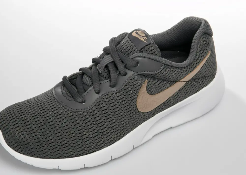 Giày Nike Tanjun EP Gold Black BV0722-001 - Ảnh 3