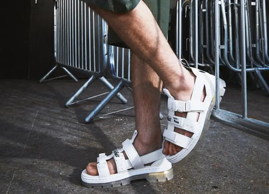 Alternative view of Dép Dr. Martens Pearson Iced Webbing 'White' 27295100