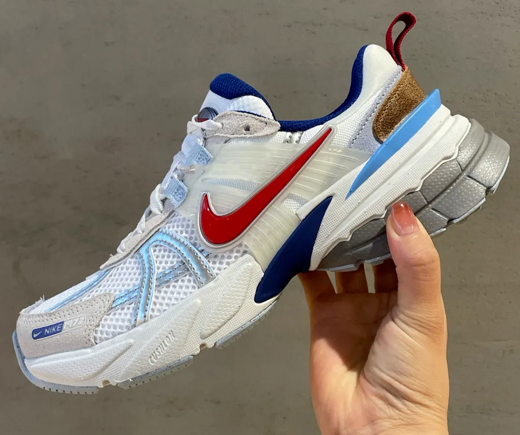 Giày Nike V2K Run 'Metallic Silver Gym Red' HF5724-061 - Ảnh 2