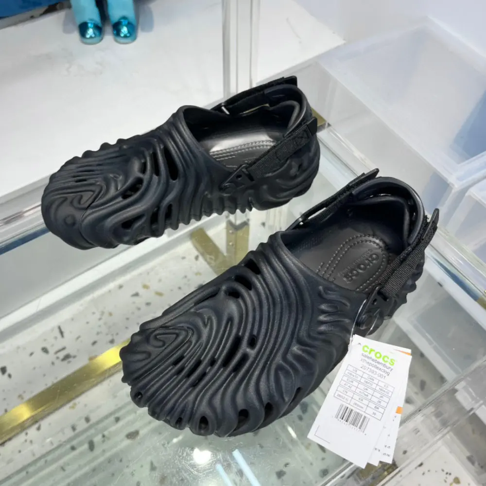 Dép Crocs x Salehe Bembury Pollex Clog Sasquatch ‘Black’ 207393-001 - Ảnh 5