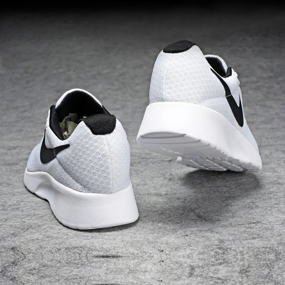 Alternative view of Giày Nike Tanjun 'White Black'  812654-101