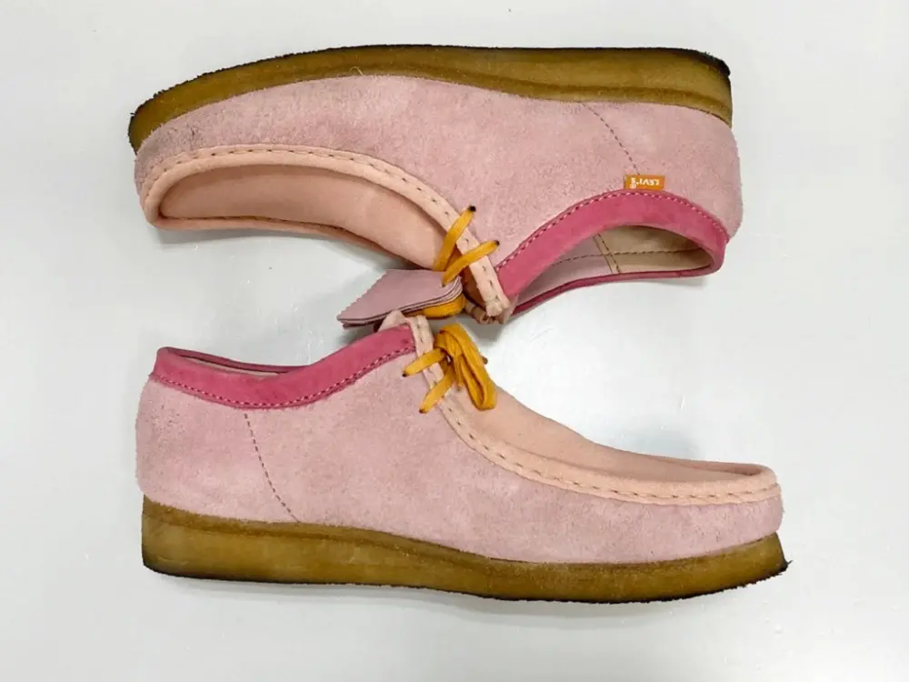 Giày Clarks x Levi's Vintage Clothing Wallabee Pink 26160322 - Ảnh 4
