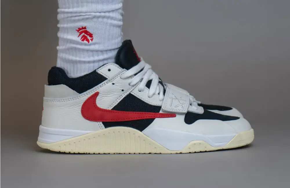 Alternative view of Giày Nike Air Jordan Jumpman Jack TR 'Travis Scott University Red' FZ8117-101
