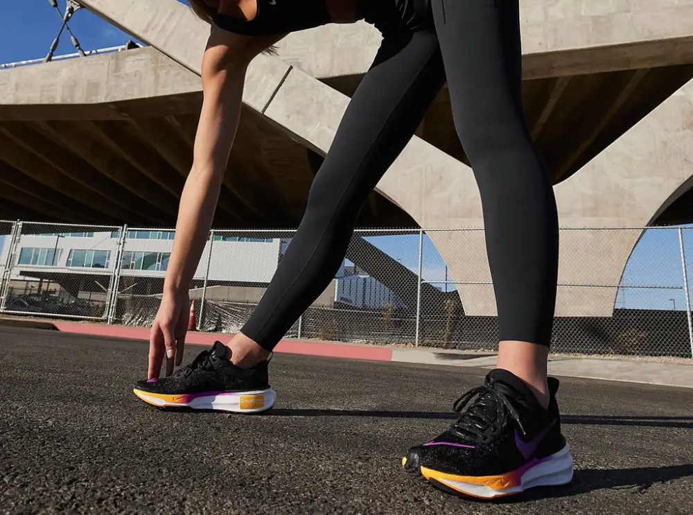 Alternative view of Giày Nike ZoomX Invincible 3 'Black Hyper Violet' DR2660-006