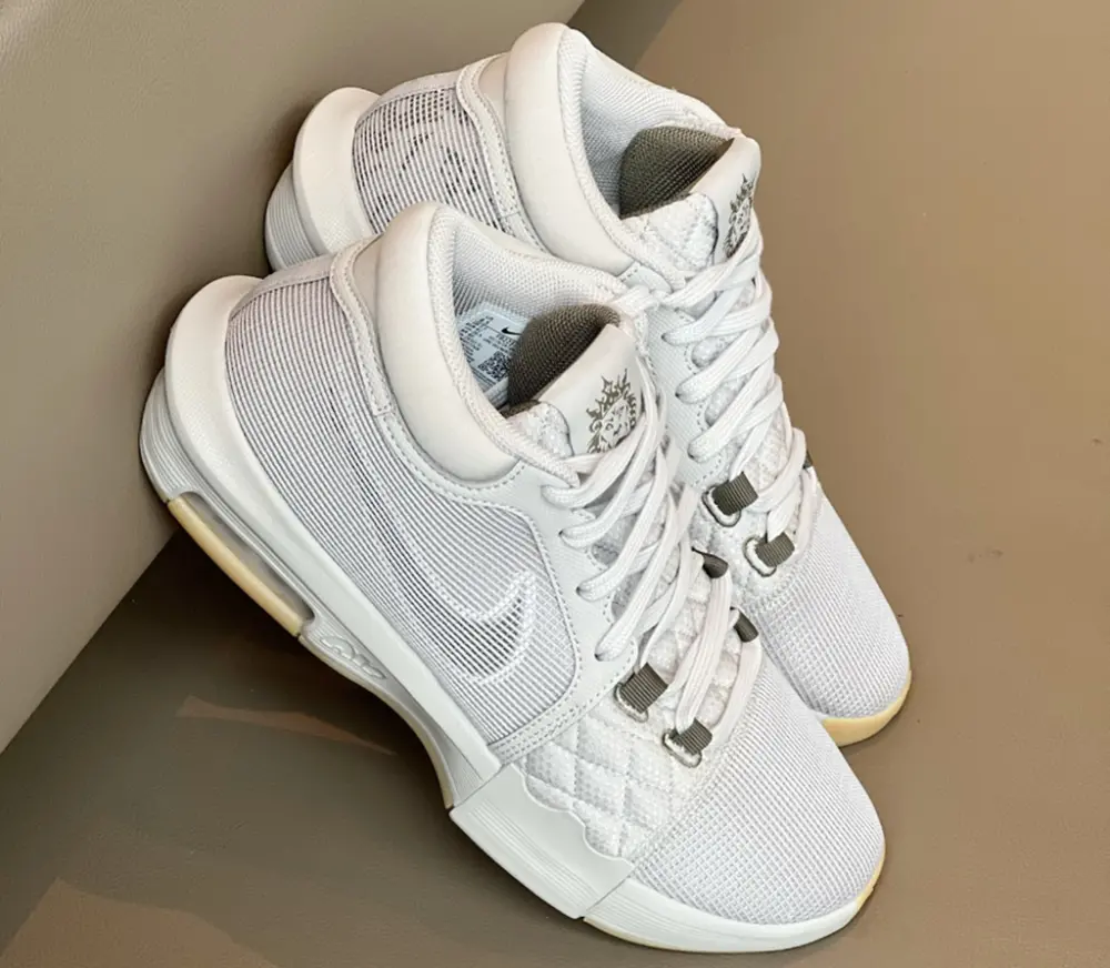 Giày Nike LeBron Witness 8 ‘Light Bone Gum’ FB2239-003 - Ảnh 3