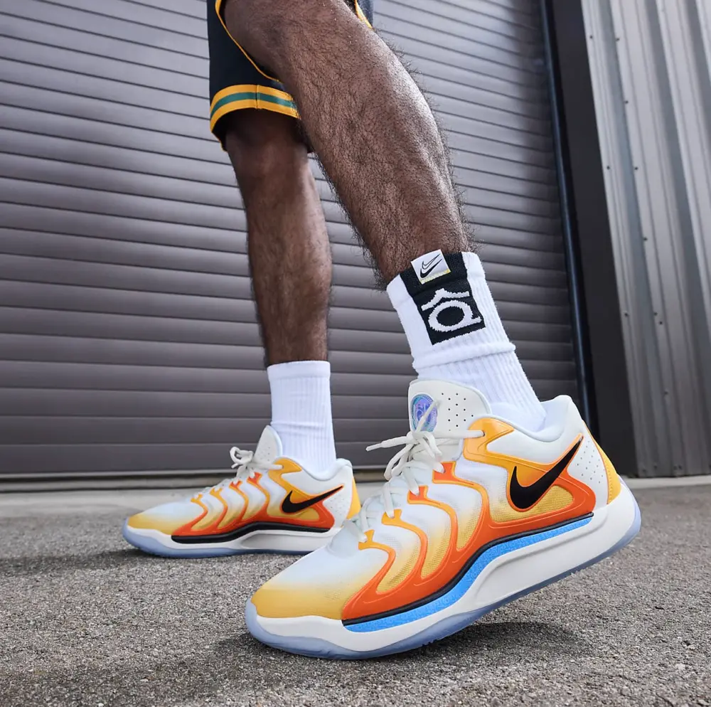 Alternative view of Giày Nike KD 17 ‘Sunrise’ FJ9488-700