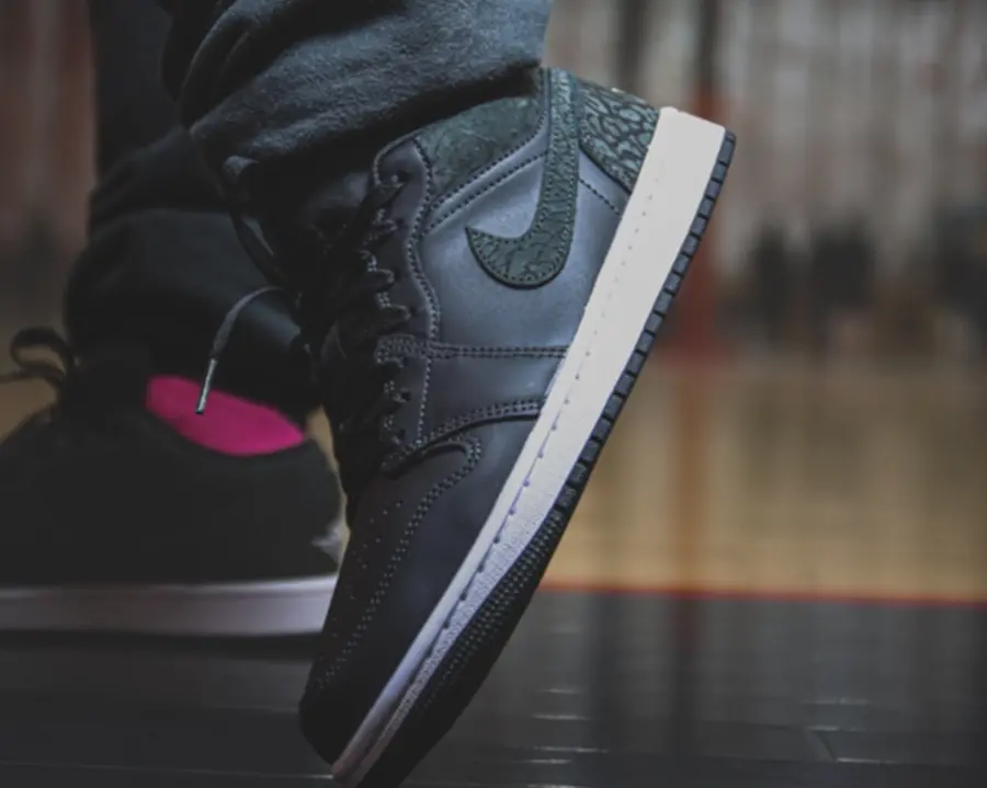Alternative view of Giày Nike Air Jordan 1 Low Golf ‘Black Gum’ DD9315-005