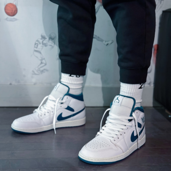 Giày Nike Air Jordan 1 Mid ‘Industrial Blue’ FN5215-141 - Ảnh 2