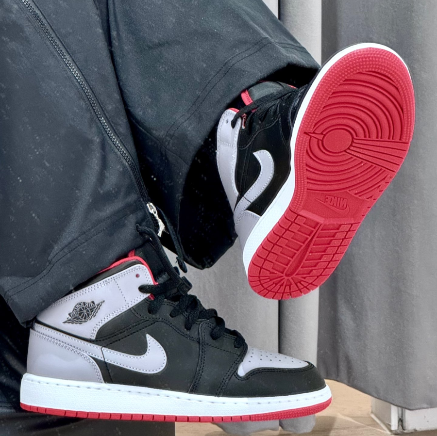 Giày Nike Air Jordan 1 Mid ‘Shadow Fire Red’ DQ8426-006 - Ảnh 3