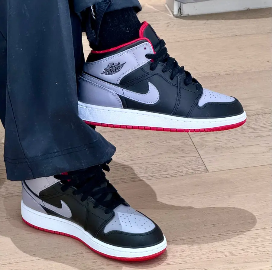 Giày Nike Air Jordan 1 Mid ‘Shadow Fire Red’ DQ8426-006 - Ảnh 4