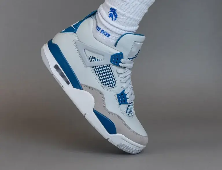 Alternative view of Giày Nike Air Jordan 4 Retro GS ‘Military Blue’ HF4281-141