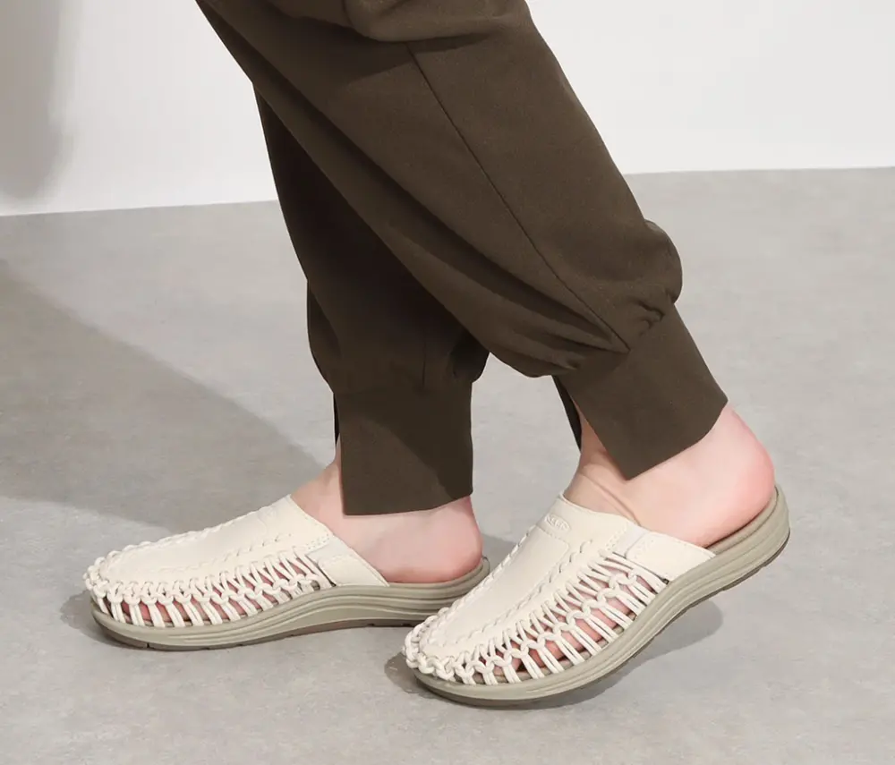Alternative view of Dép Keen Uneek Slide 'Cream' 1027141