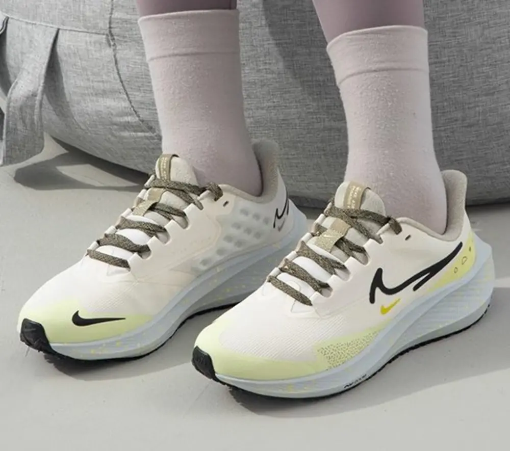 Giày Nike Air Zoom Pegasus 39 Shield 'Pale Ivory Luminous Green' DO7626-100 - Ảnh 3