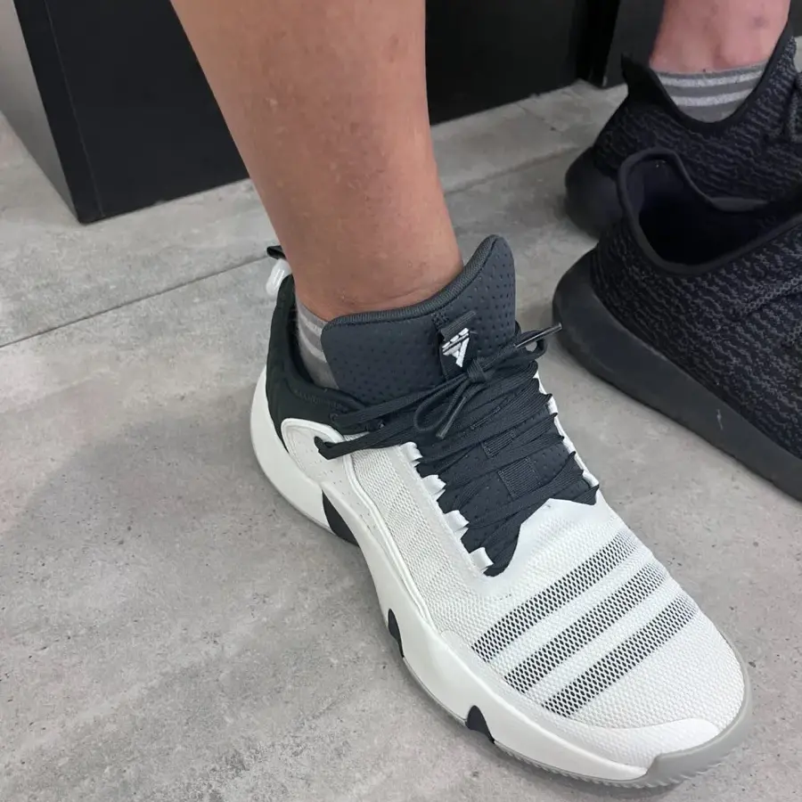 Alternative view of Giày Adidas Trae Unlimited ‘White’ IF5609
