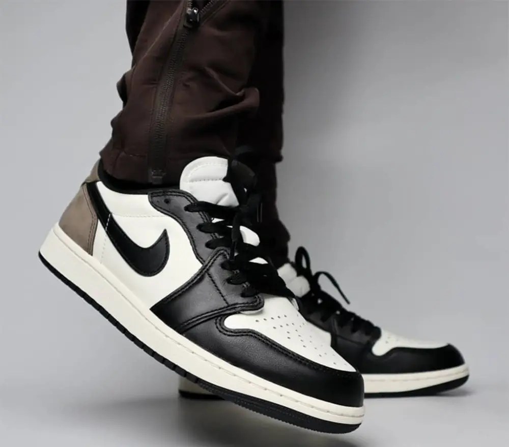 Alternative view of Giày Jordan 1 Retro Low OG 'White' CZ0790-102