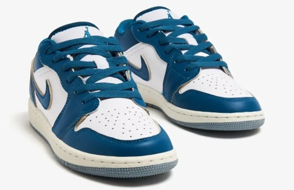 Alternative view of Giày Nike Air Jordan 1 Low SE GS ‘Industrial Blue’ FN9137-141