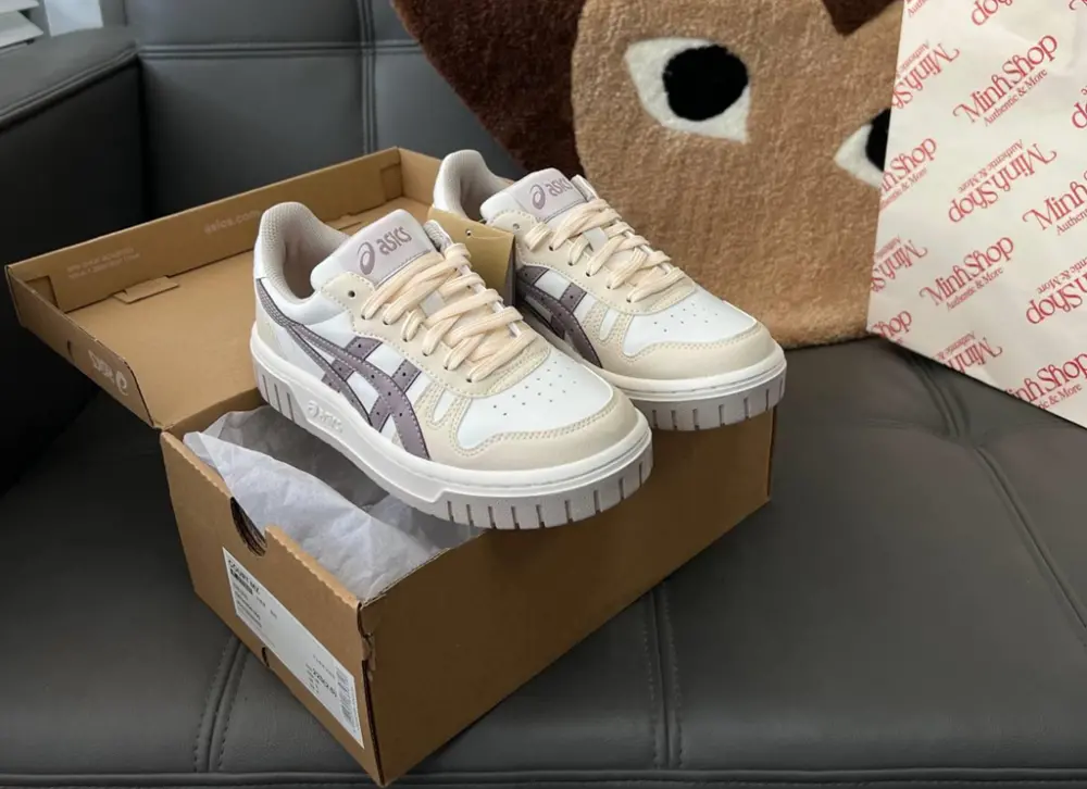 Alternative view of Giày Asics Court Mz ‘Beige Grey’ 1203A508-100