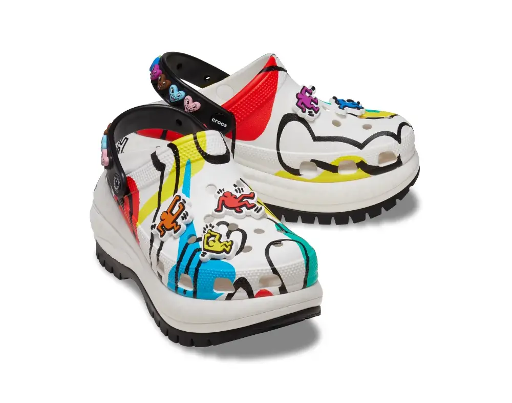 Alternative view of Dép Crocs Classic Mega Crush Clog 'Keith Haring' 209822-001