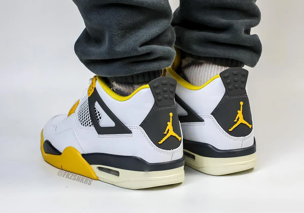 Giày Nike Jordan 4 Retro 'Vivid Sulfur' AQ9129-101 - Ảnh 3