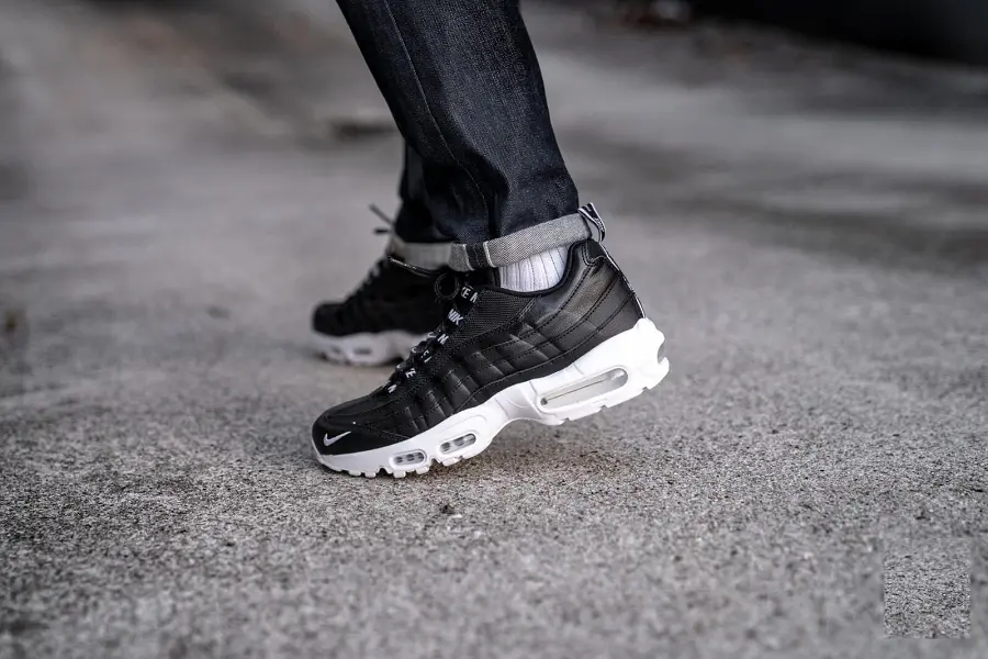 Alternative view of Giày Nike Air Max 95 Premium ‘Overbranded’ 538416-020