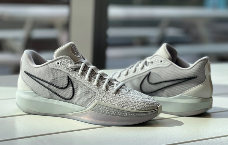 Giày Nike Sabrina 1 ‘Ionic Photon Dust’ FQ3381-010 - Ảnh 3