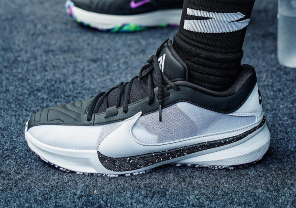 Giày Nike Zoom Freak 5 ‘Oreo’ DX4985-101 - Ảnh 3