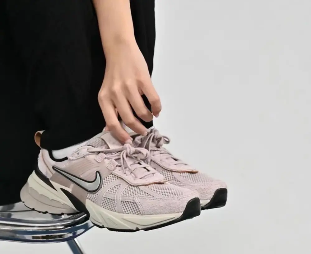 Giày Nike V2K Run 'Platinum Violet' FN6703-001 - Ảnh 3