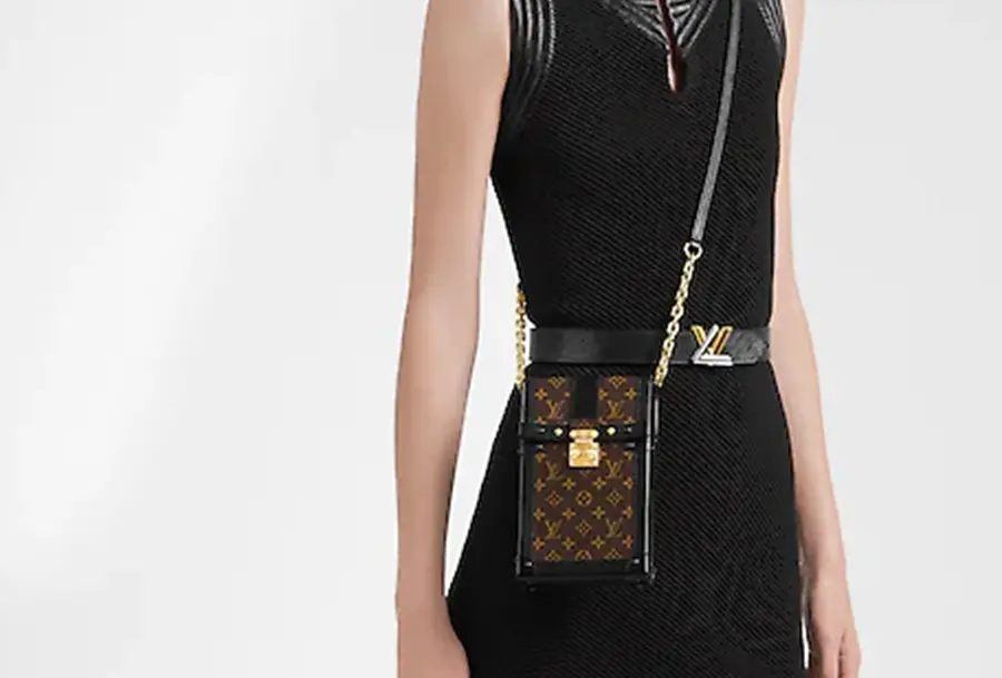 Alternative view of Túi Louis Vuitton Vertical Trunk Pochette 'Black' M63913