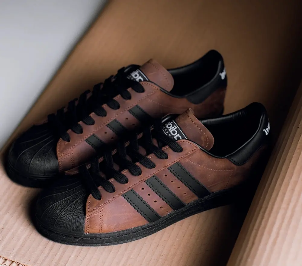 Alternative view of Giày Adidas Superstar 82 'Brown Black' IF9034